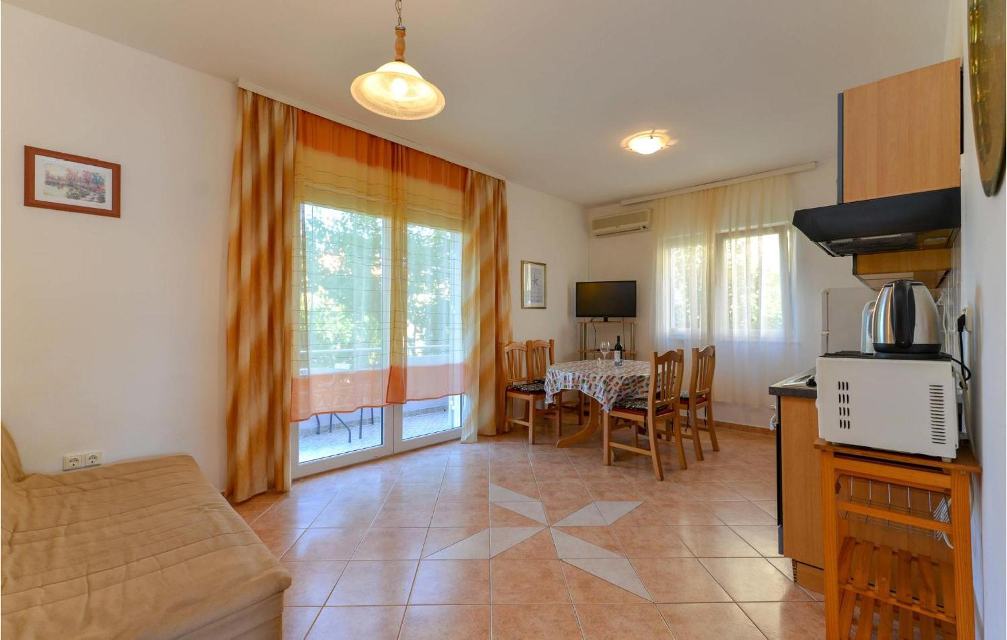 1 Bedroom Nice Apartment In Zadar Exteriér fotografie